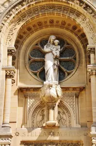 Igreja de São Pedro - Portal detail