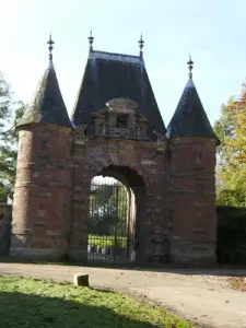 Burgtor Auberville-la-Manuel