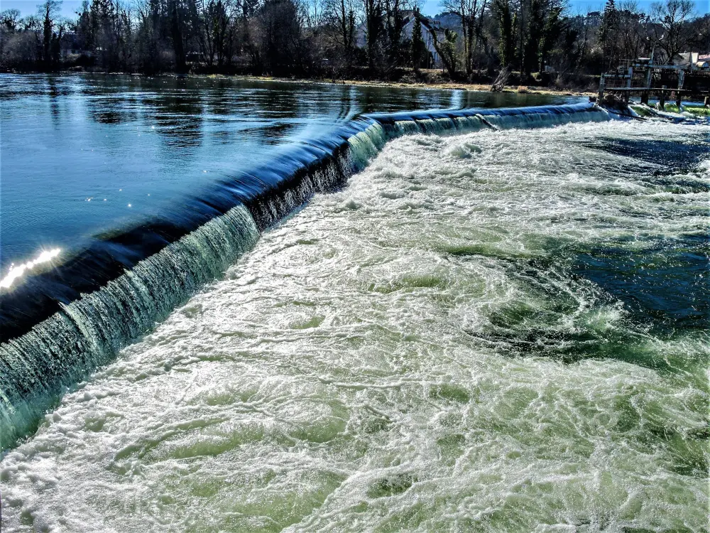 Audincourt - Grand barrage de la filature, sur le Doubs (© J.E)