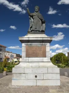 Aurillac のガーバートの像