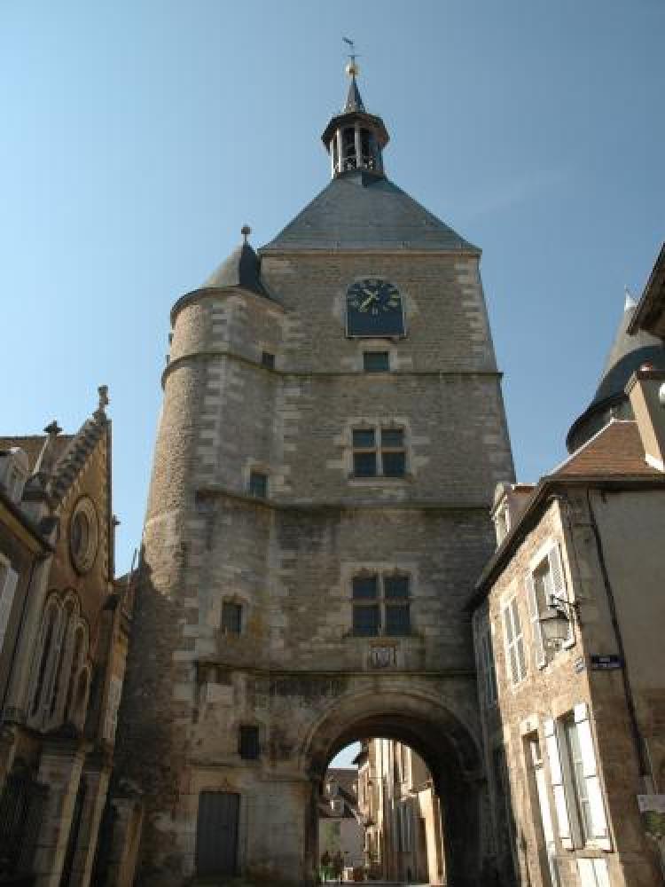 tour des vaudois avallon