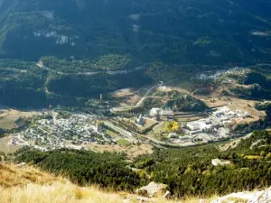 View of the village of Avrieux