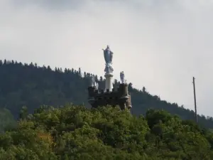 Tour à statues