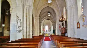 O interior da igreja