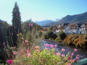 Bagneres vista del ponte sul Adour