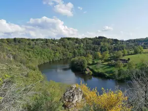 Vista desde las alturas con vistas a la Creuse