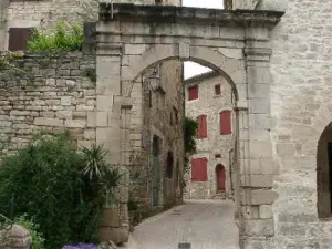 城市的下门，14世纪的入口门廊