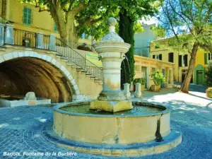 Fountain of La Burlière (© Jean Espirat)