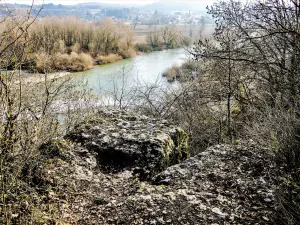 Osservatorio roccioso, all'estremità orientale del bastione meridionale del complesso neolitico di Chataillon (© J.E)