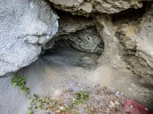 Rifugio roccioso settentrionale di Chataillon - Cavità destra (© J.E)