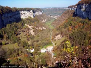 .
Cirque de Baume-les-Messieurs.