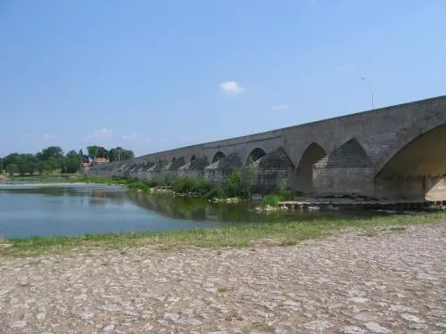 El puente se remonta en las brumas del tiempo