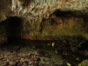 Fontaine de Fontestorbes : la caverne
