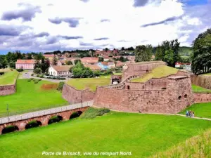 Portal Brisach, vista da muralha norte (© J.E)