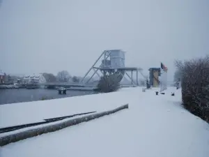 Bridge Bénouville in snow