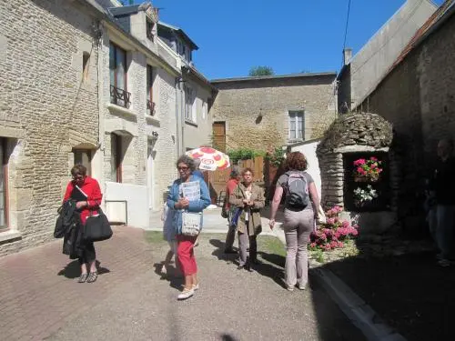Bernières-sur-Mer - Culture - Visite de bourg