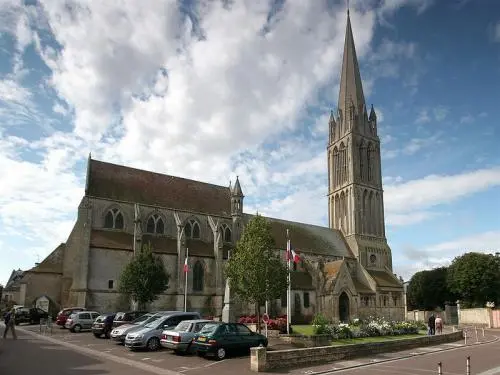 Bernières-sur-Mer - Monuments - Église