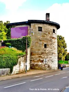 Tour de la pelota vasca - siglo XV (© Jean Espirat)