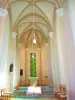 ビュイス礼拝堂の身廊（©Jean Espirat）