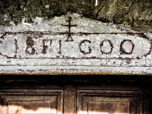 门楣日1800（©J.E）
