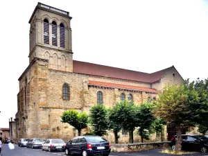 Kerk St. Cerneuf (© J. E)