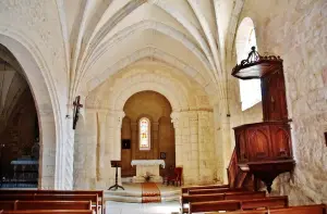 L'intérieur de l'église Saint-Laurent