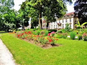 Autre vue du parc du château (© J.E)