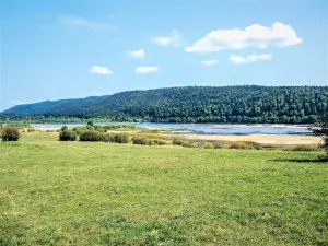 Озеро Буверанс, или воронка, видно с юго-западного хребта (© J.E)