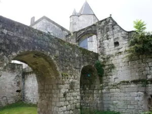 Pont du château de Brassac