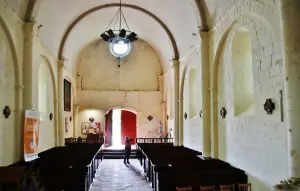 L'interno della chiesa