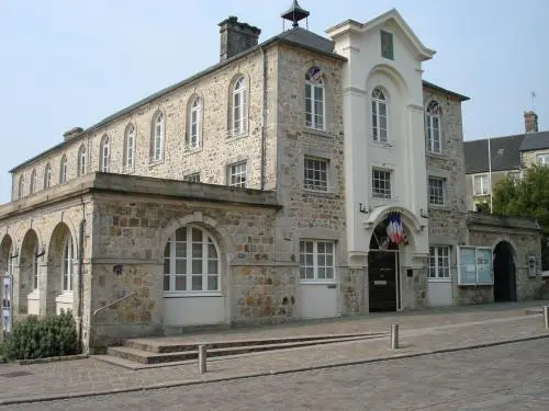 Bricquebec-en-Cotentin - L'hôtel de ville