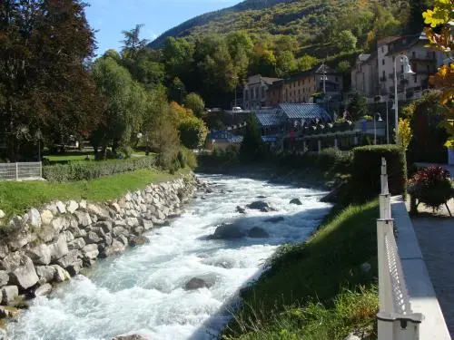 Brides-les-Bains - Rivière Doron, lieu de pêche et de rafting
