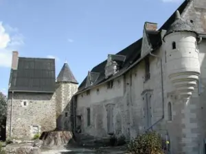 Saint-Rémy-la-Varenne - Prieuré - Façade nord