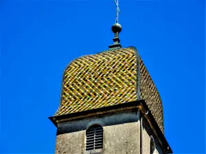 教堂尖顶的屋顶（©J.E）
