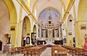 L'interno della chiesa Notre-Dame