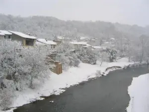 雪の中のカルモント