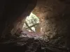 Porche de la grotte de Combe-Épine, vu de l'intérieur (© Jean Espirat)