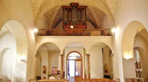 Het interieur van de kerk