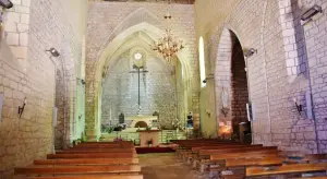 Het interieur van de kerk