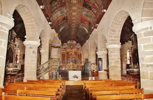 Im Inneren der Kirche Saint-Cornely