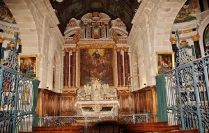 Intérieur de l'église Saint-Cornély