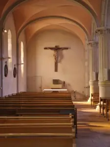 Dentro de la iglesia de Saint-Jean de Saint-Louis