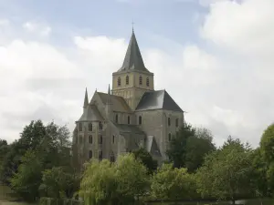 Cerisy-la-Forêt、サン=ヴィゴール修道院（©Frantz）