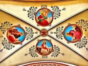 soffitto dipinto della navata della chiesa ( © Jean Espirat )