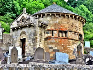 Kapelle Friedhof Chambon-sur-Lac (© J. E)