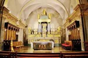L'interno della chiesa di Saint-Michel