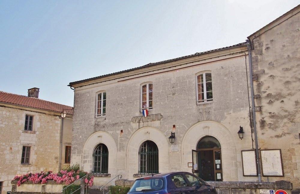 Photos ChampagnacdeBelair Tourism, Holidays & Weekends