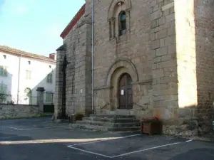 Igreja em Champagnac-le-Vieux