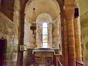 Interior da Igreja de Saint-Jean-Baptiste