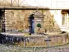 Fountain in the center of the village (© Jean Espirat)